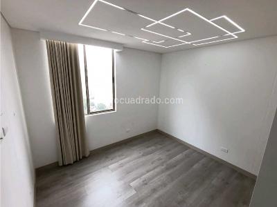 Apartamento de 3 alcobas en venta en Loma De San Jose, Sabaneta, 104 m² · foto 11 de 20