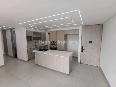 Apartamento de 3 alcobas en venta en Loma De San Jose, Sabaneta, 104 m² · foto 2 de 20