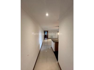Apartamento de 1 alcoba en venta en El Poblado, Medellín, 94 m² · foto 5 de 17
