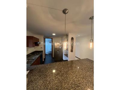 Apartamento de 1 alcoba en venta en El Poblado, Medellín, 94 m² · foto 14 de 17