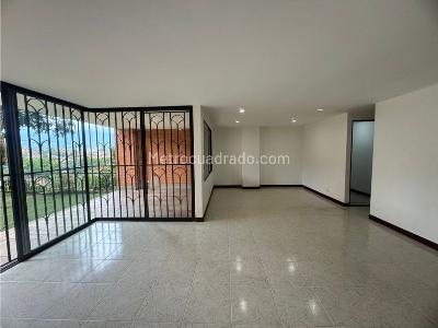 Casa de 3 alcobas en venta en Envigado, Envigado, 258 m² · foto 2 de 20