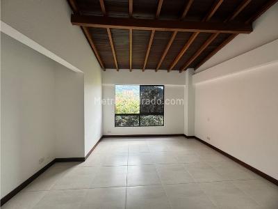 Casa de 3 alcobas en venta en Envigado, Envigado, 258 m² · foto 5 de 20