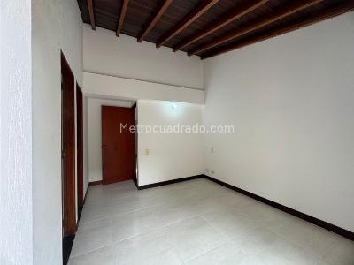 Casa de 3 alcobas en venta en Envigado, Envigado, 258 m² · foto 12 de 20