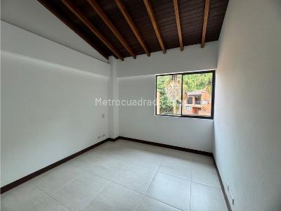 Casa de 3 alcobas en venta en Envigado, Envigado, 258 m² · foto 18 de 20