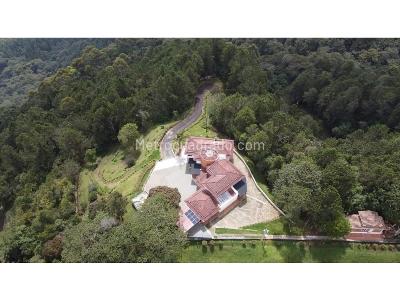 Casa de 5 alcobas en venta en Envigado, Envigado, 530 m² · foto 4 de 17