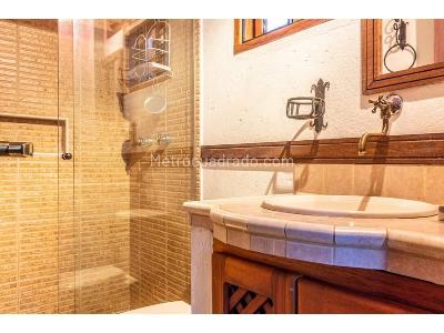 Casa de 5 alcobas en venta en Envigado, Envigado, 530 m² · foto 9 de 17