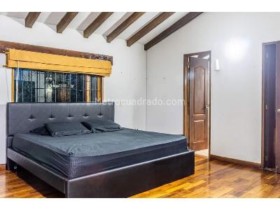 Casa de 5 alcobas en venta en Envigado, Envigado, 530 m² · foto 11 de 17