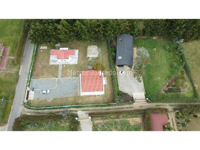Casa de 5 alcobas en venta en Santa Elena, Medellín, 250 m² · foto 3 de 9