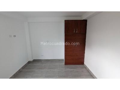 Casa de 5 alcobas en venta en Santa Elena, Medellín, 250 m² · foto 4 de 9