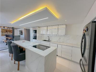 Casa de 3 alcobas en venta en Alto De Las Palmas, Medellín, 370 m² · foto 7 de 20