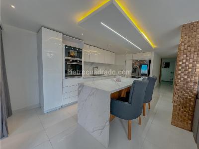 Casa de 3 alcobas en venta en Alto De Las Palmas, Medellín, 370 m² · foto 13 de 20