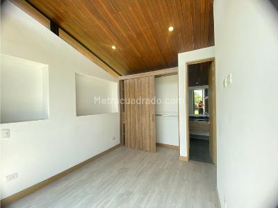 Casa de 4 alcobas en venta en Llanogrande, Rionegro, 241 m² · foto 4 de 17