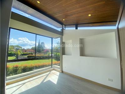Casa de 4 alcobas en venta en Llanogrande, Rionegro, 241 m² · foto 5 de 17