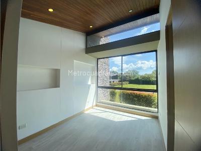 Casa de 4 alcobas en venta en Llanogrande, Rionegro, 241 m² · foto 7 de 17