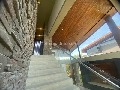 Casa de 4 alcobas en venta en Llanogrande, Rionegro, 241 m² · foto 8 de 17
