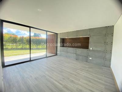 Casa de 4 alcobas en venta en Llanogrande, Rionegro, 241 m² · foto 10 de 17