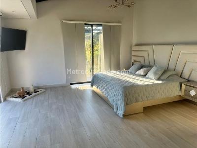 Casa de 5 alcobas en venta en Via Rionegro La Ceja, Rionegro, 400 m² · foto 12 de 14