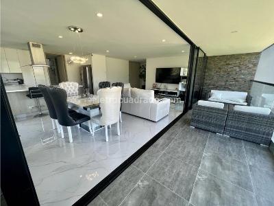 Apartamento de 3 alcobas en venta en Envigado, Envigado, 188 m² · foto 2 de 20