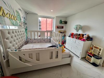 Apartamento de 3 alcobas en venta en Envigado, Envigado, 188 m² · foto 19 de 20