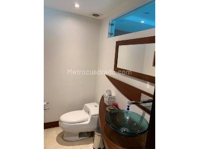 Apartamento de 3 alcobas en venta en El Poblado, Medellín, 250 m² · foto 3 de 20