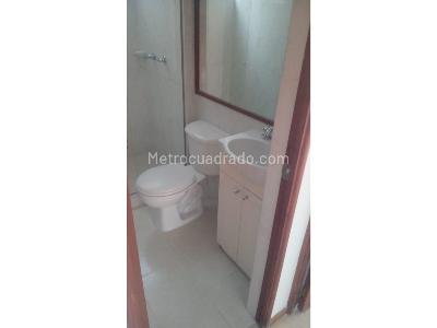 Apartamento de 3 alcobas en venta en El Poblado, Medellín, 93 m² · foto 8 de 18