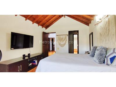 Casa de 4 alcobas en venta en El Poblado, Medellín, 216 m² · foto 9 de 20
