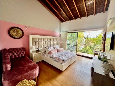 Casa de 3 alcobas en venta en El Poblado, Medellín, 244 m² · foto 16 de 20