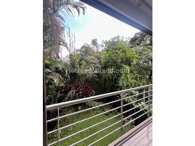 Casa de 3 alcobas en venta en El Poblado, Medellín, 244 m² · foto 19 de 20