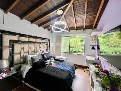 Casa de 3 alcobas en venta en El Poblado, Medellín, 244 m² · foto 20 de 20