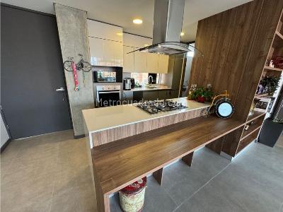 Apartamento en venta en El Poblado, Medellín · foto 3 de 17