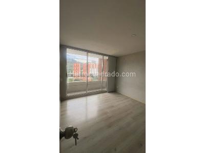 Apartamento de 3 alcobas en venta en Sabaneta, Sabaneta, 80 m² · foto 2 de 16