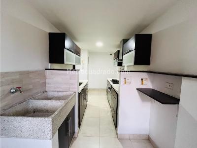 Apartamento en venta en Castropol, Medellín · foto 4 de 18