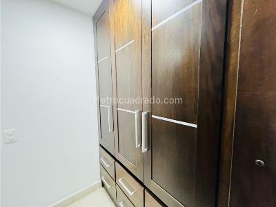 Apartamento en venta en Castropol, Medellín · foto 5 de 18