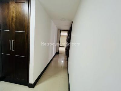 Apartamento en venta en Castropol, Medellín · foto 7 de 18