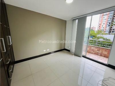 Apartamento en venta en Castropol, Medellín · foto 8 de 18