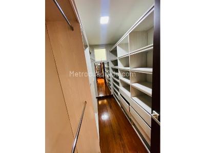 Casa de 3 alcobas en venta en Poblado San Lucas, Medellín, 510 m² · foto 4 de 13