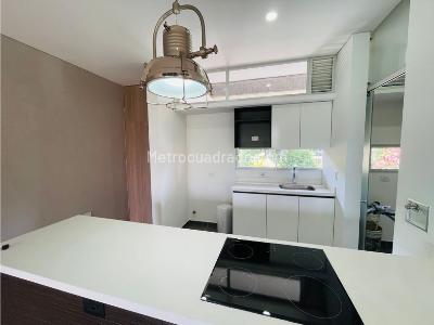 Apartamento de 1 alcoba en venta en El Poblado Loma De Los Parra, Medellín, 106 m² · foto 12 de 12