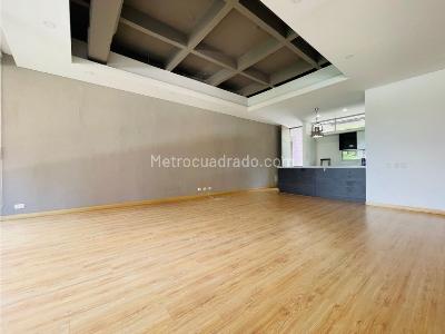 Apartamento de 1 alcoba en venta en El Poblado Loma De Los Parra, Medellín, 106 m² · foto 5 de 12