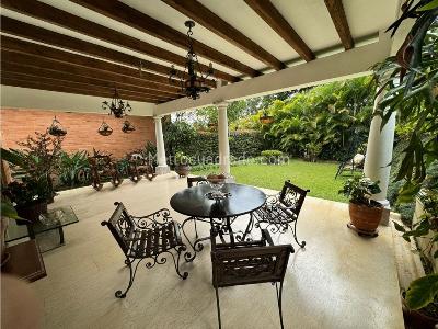 Casa de 3 alcobas en venta en El Poblado, Medellín, 355 m² · foto 3 de 20