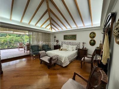 Casa de 3 alcobas en venta en El Poblado, Medellín, 355 m² · foto 7 de 20