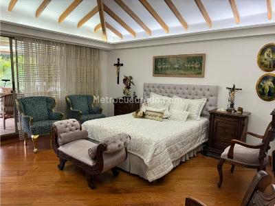 Casa de 3 alcobas en venta en El Poblado, Medellín, 355 m² · foto 9 de 20