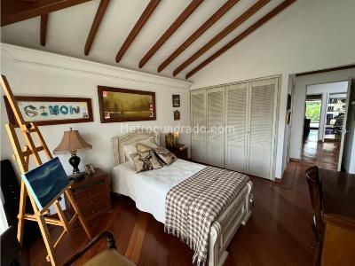 Casa de 3 alcobas en venta en El Poblado, Medellín, 355 m² · foto 13 de 20