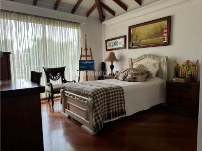 Casa de 3 alcobas en venta en El Poblado, Medellín, 355 m² · foto 14 de 20