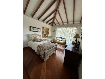 Casa de 3 alcobas en venta en El Poblado, Medellín, 355 m² · foto 15 de 20