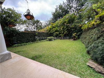 Casa de 3 alcobas en venta en El Poblado, Medellín, 355 m² · foto 20 de 20