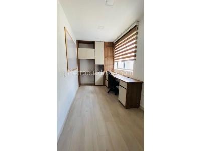 Apartamento en venta en El Tesoro, Medellín · foto 7 de 20