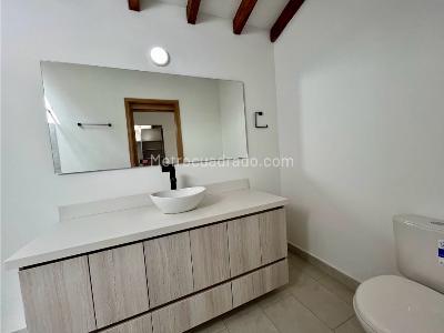 Casa de 4 alcobas en venta en Barro Blanco, Rionegro, 250 m² · foto 11 de 18