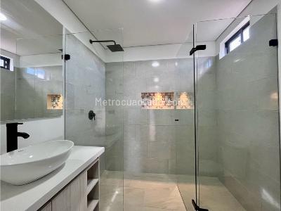 Casa de 4 alcobas en venta en Barro Blanco, Rionegro, 250 m² · foto 12 de 18