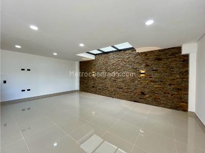 Casa de 4 alcobas en venta en Barro Blanco, Rionegro, 250 m² · foto 4 de 18