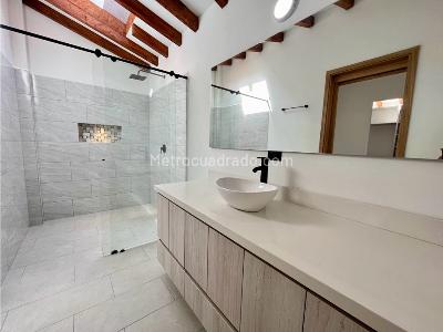 Casa de 4 alcobas en venta en Barro Blanco, Rionegro, 250 m² · foto 9 de 18